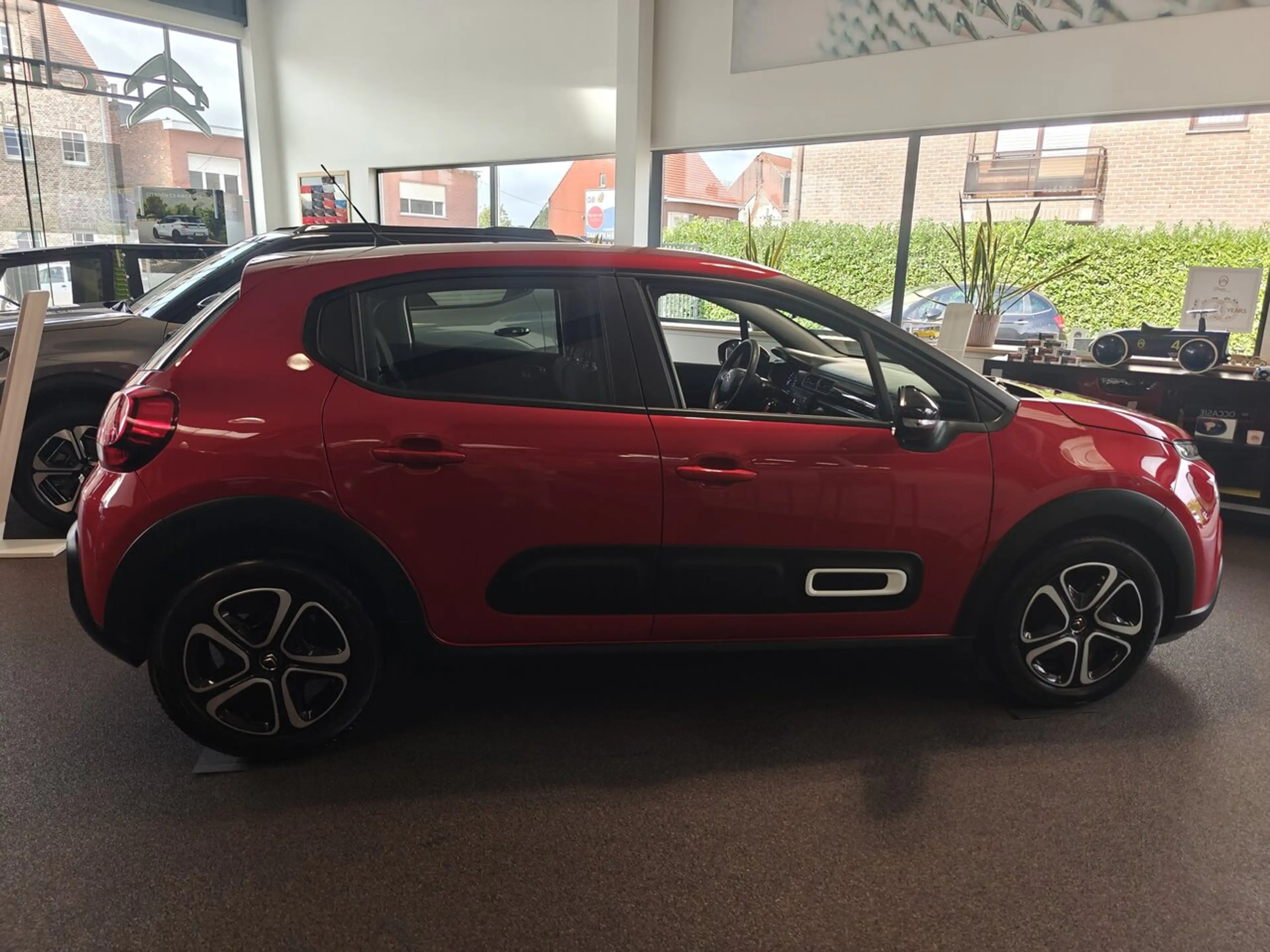 Citroen C3 1.2 PureTech 83 MAN | Plus | Carplay | Sensoren... — photo 4