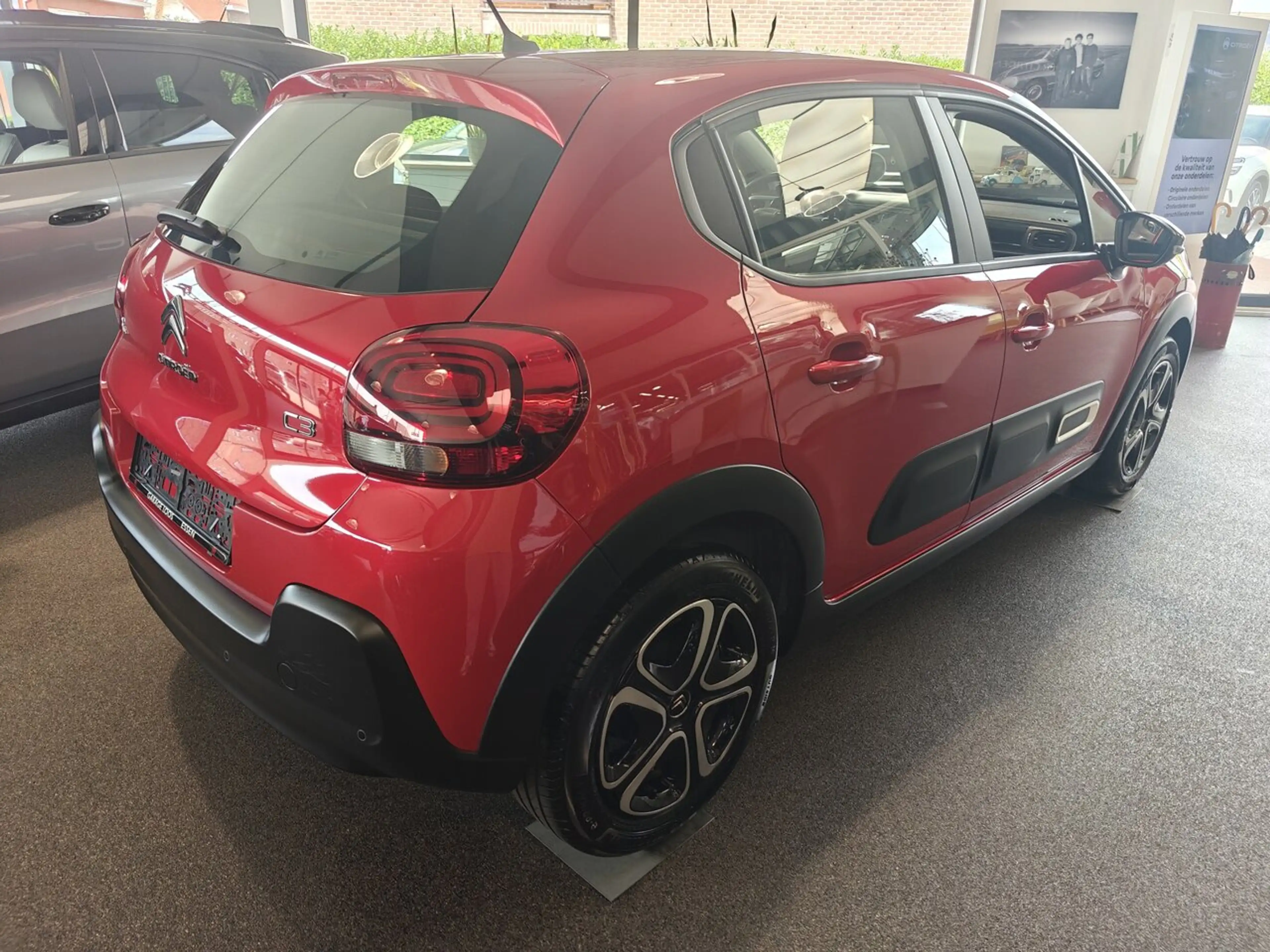 Citroen C3 1.2 PureTech 83 MAN | Plus | Carplay | Sensoren... — photo 5