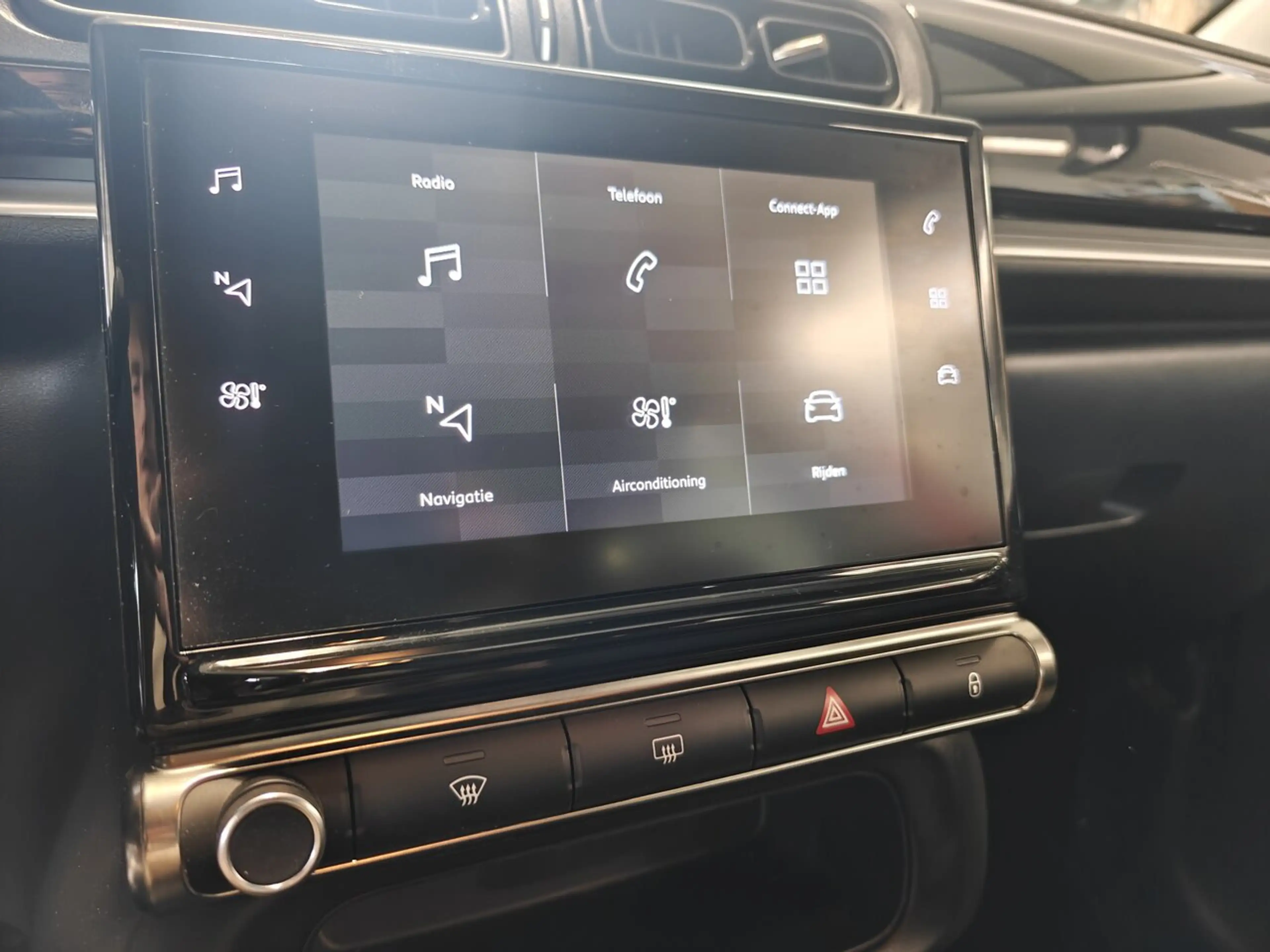 Citroen C3 1.2 PureTech 83 MAN | Plus | Carplay | Sensoren... — photo 10
