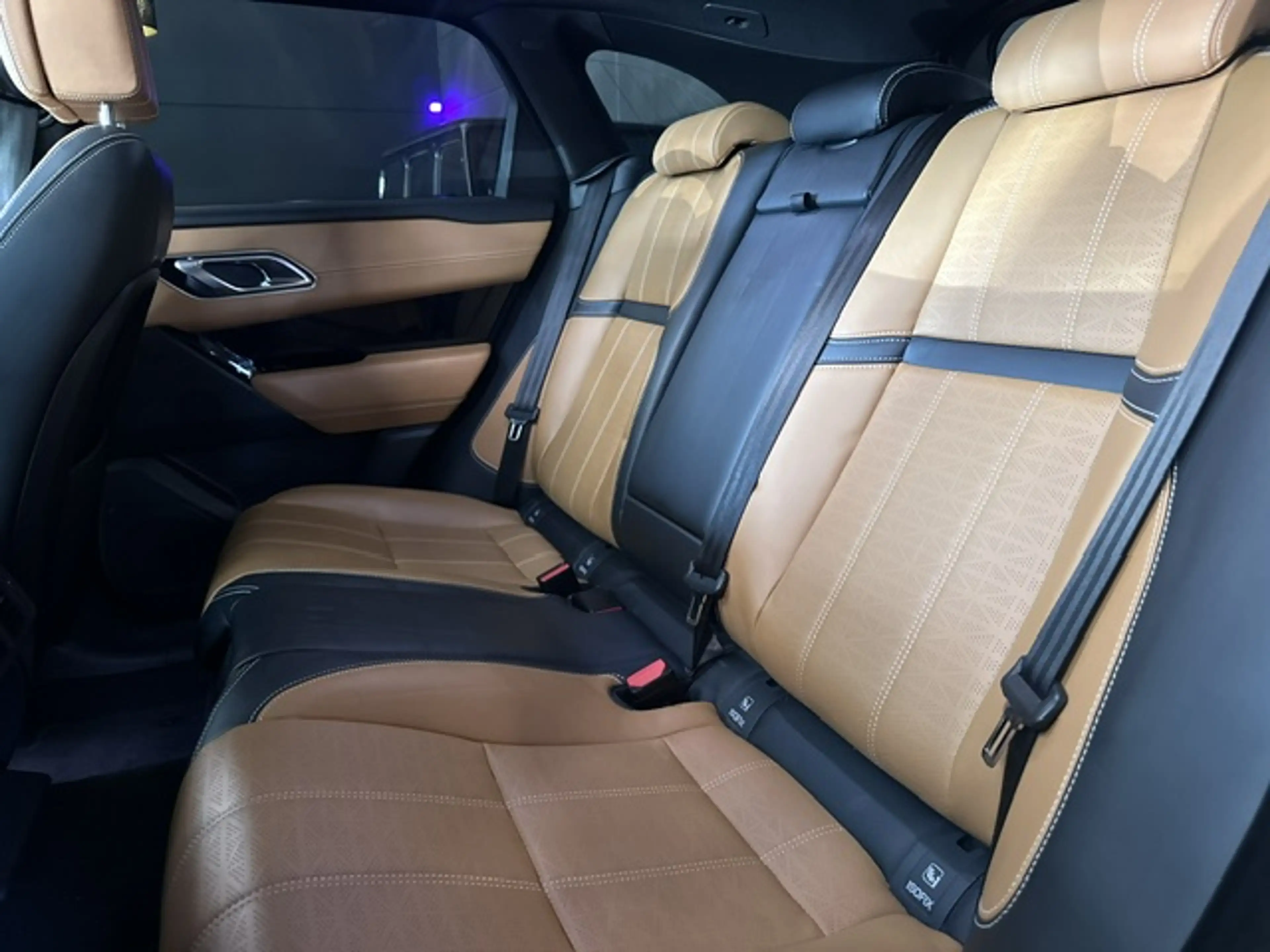 Land Rover Range Rover Velar Velar 2.0 V6 Turbo R-Dynamic - CARPLAY/NAV - MEDIA/TEL - A/C - LIM/REG — photo 15