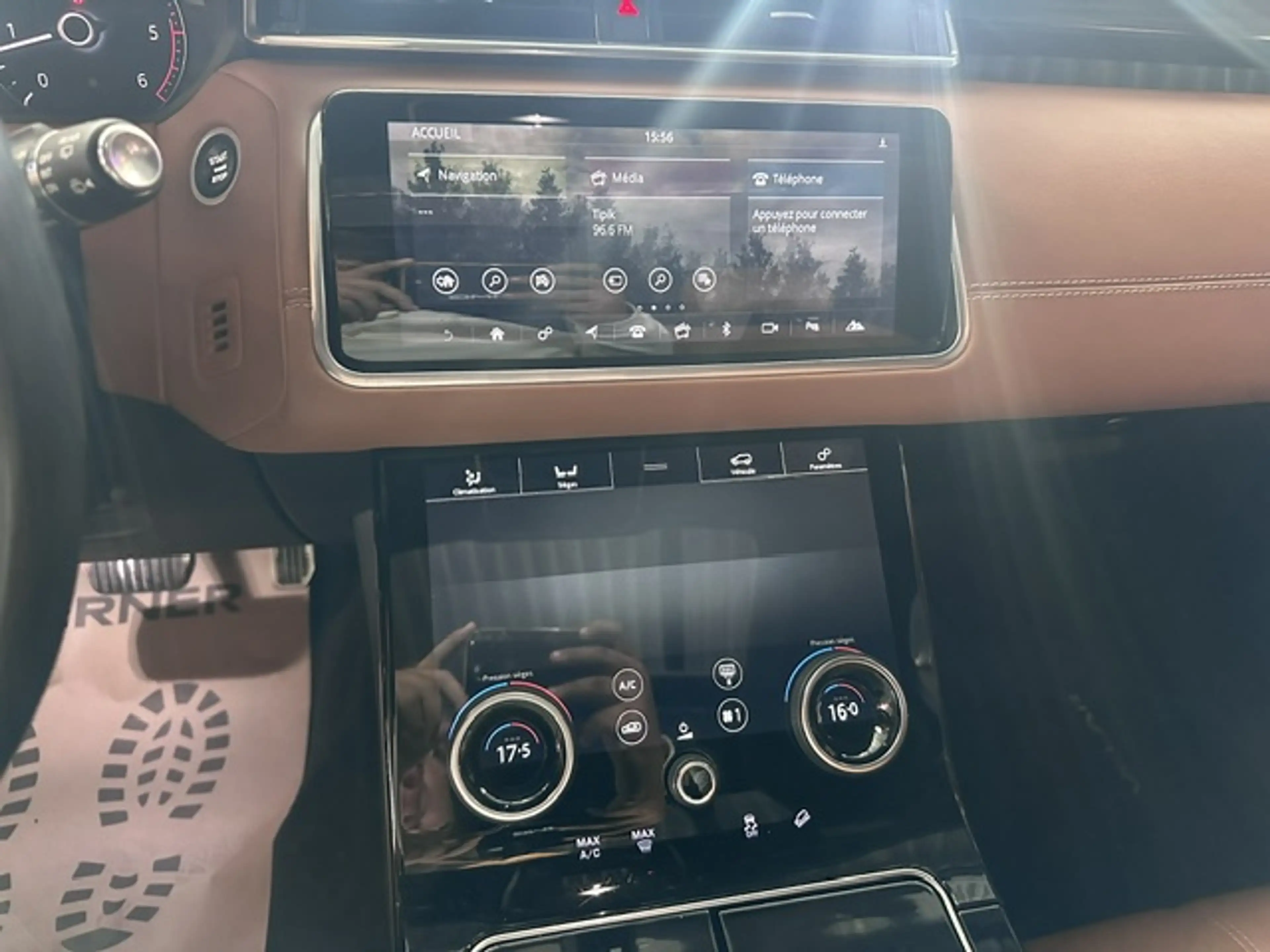 Land Rover Range Rover Velar Velar 2.0 V6 Turbo R-Dynamic - CARPLAY/NAV - MEDIA/TEL - A/C - LIM/REG — photo 12
