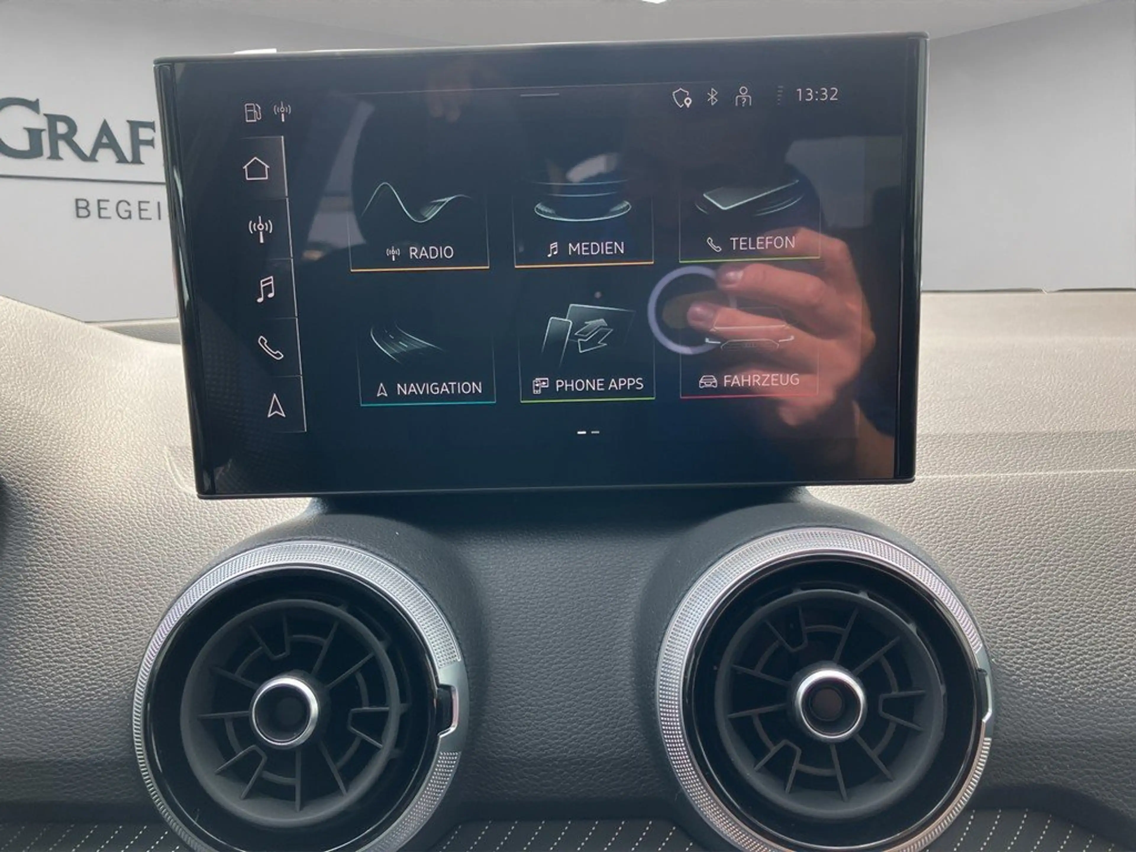 Audi SQ2 TFSI quattro — photo 15