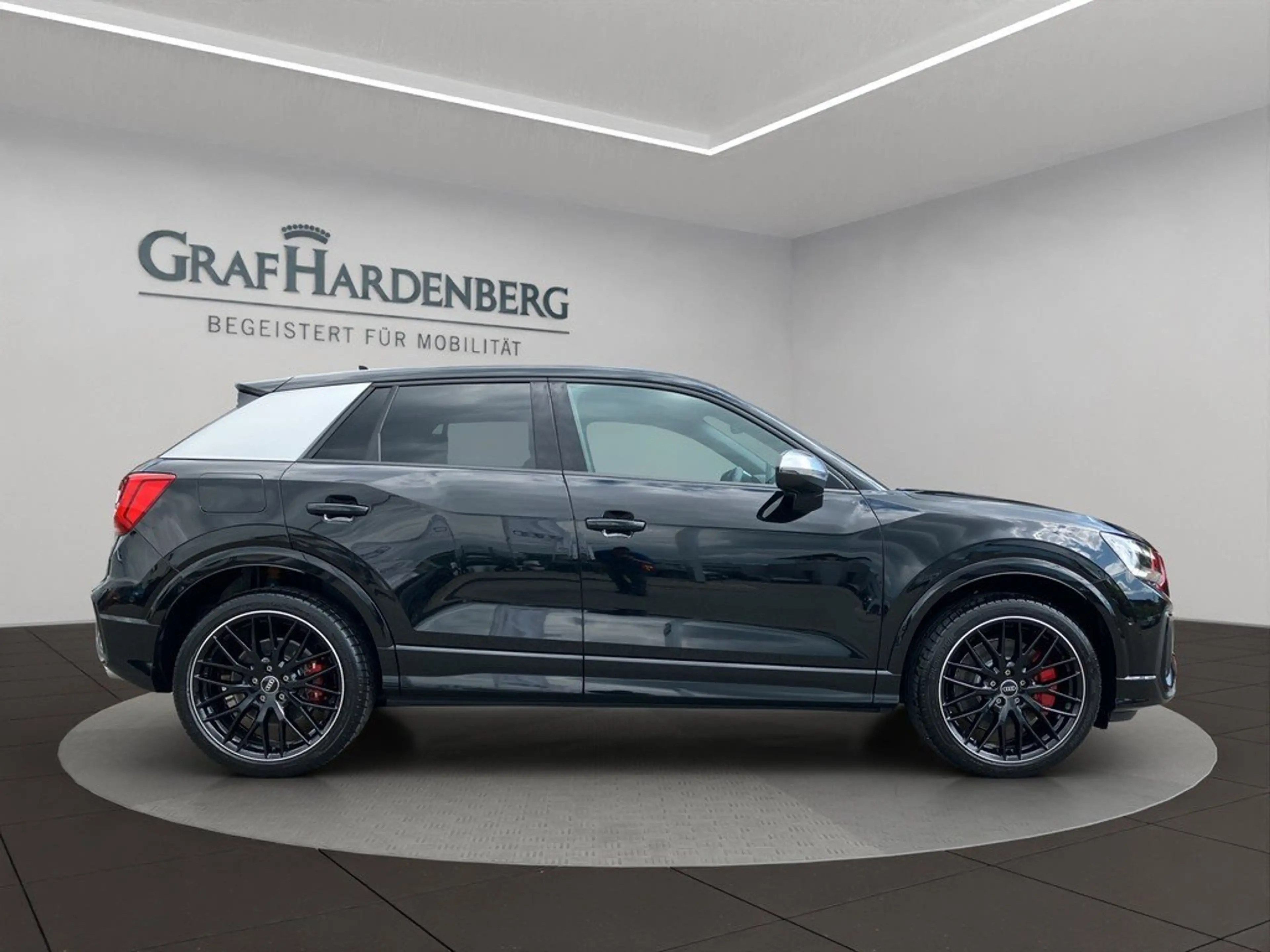 Audi SQ2 TFSI quattro — photo 7