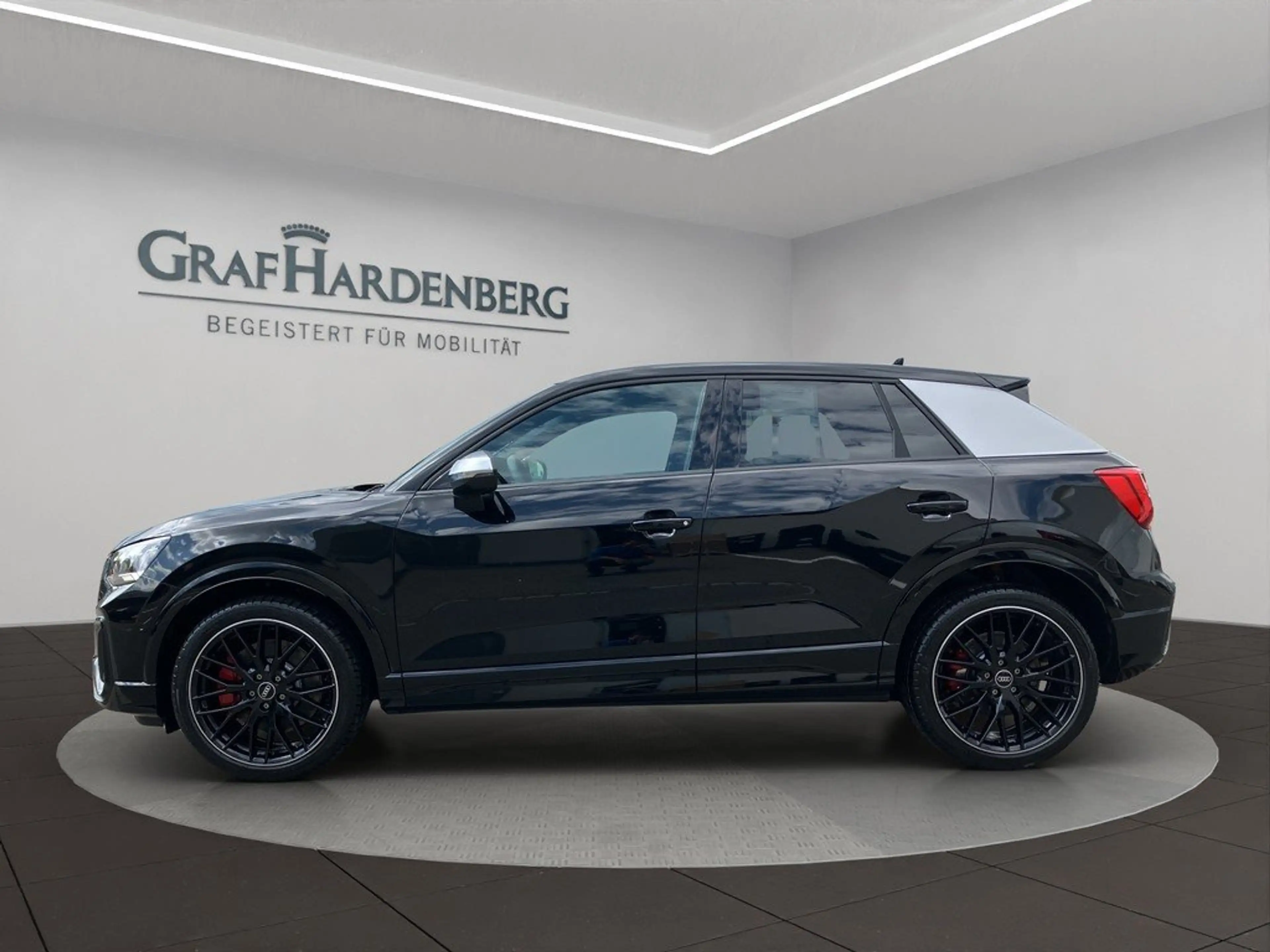 Audi SQ2 TFSI quattro — photo 2