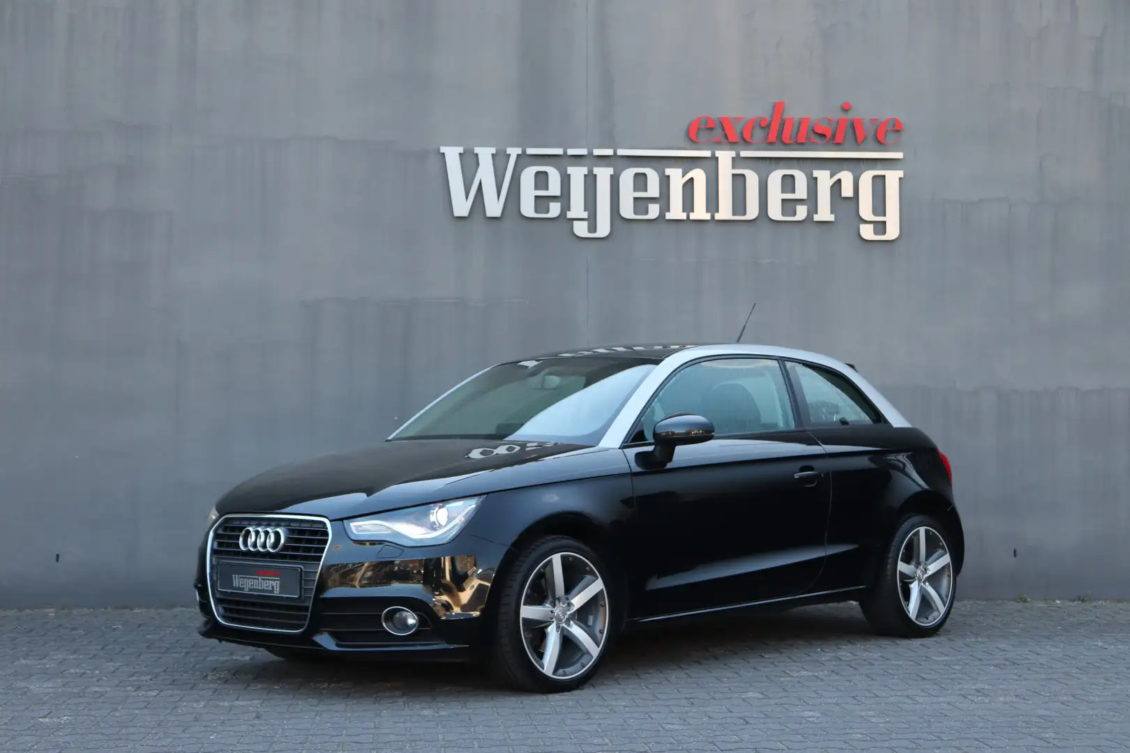 Audi A1 1.4 TFSI S-tronic Xenon 17''LM Zwart - 1