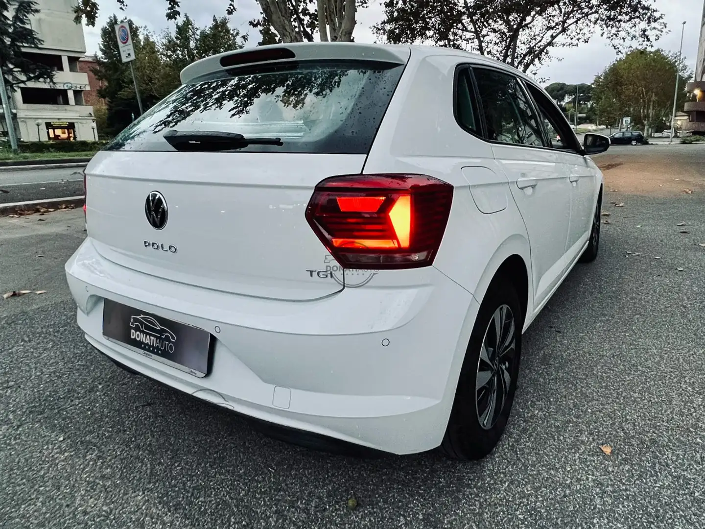 Volkswagen Polo BENZ. | METANO 5p 1.0 Bianco - 2