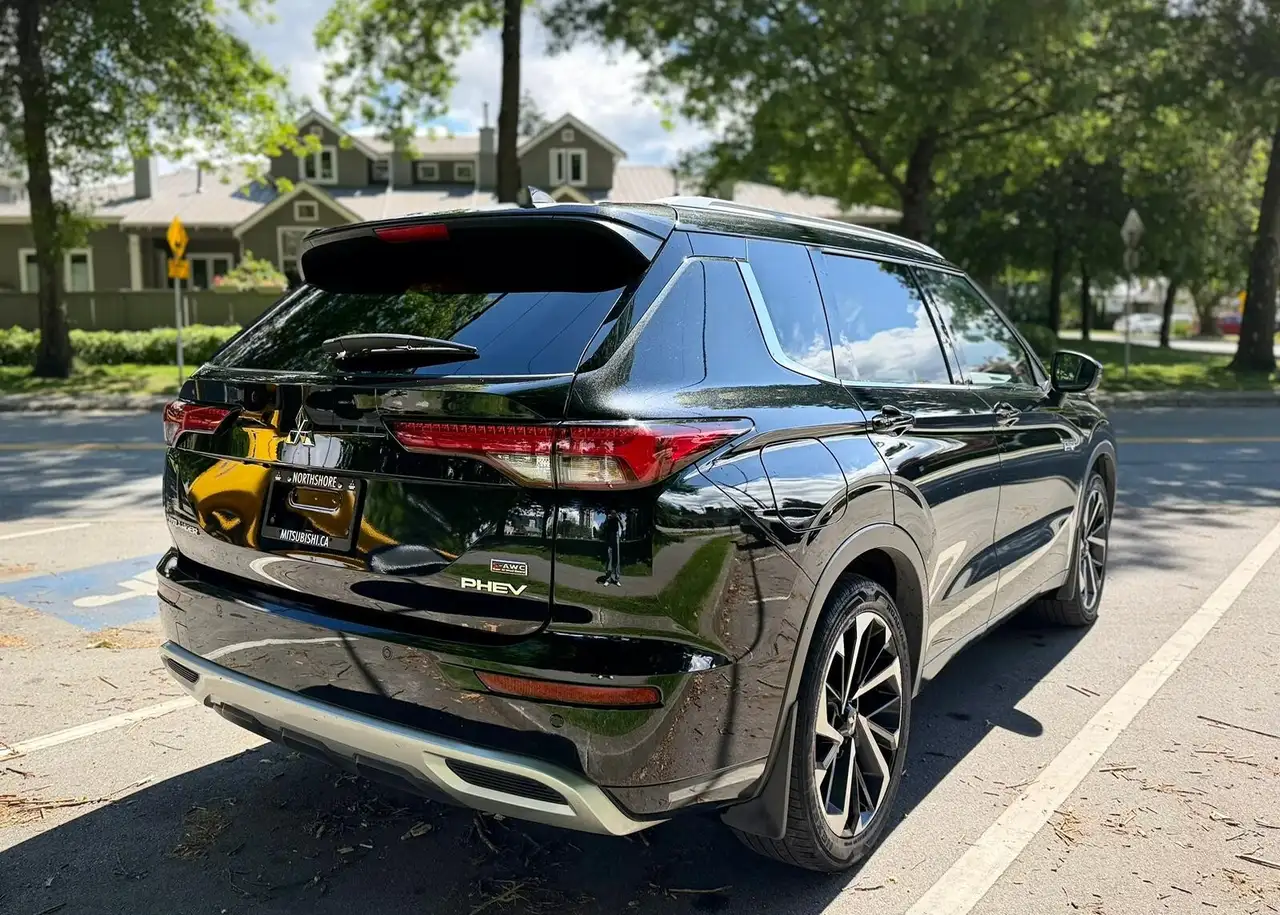 Mitsubishi Outlander снимка Mitsubishi Outlander