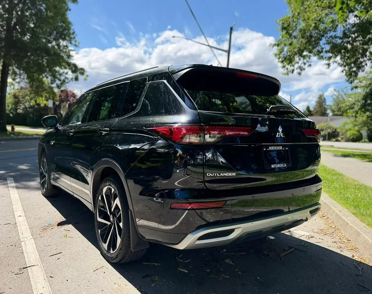 Mitsubishi Outlander снимка Mitsubishi Outlander