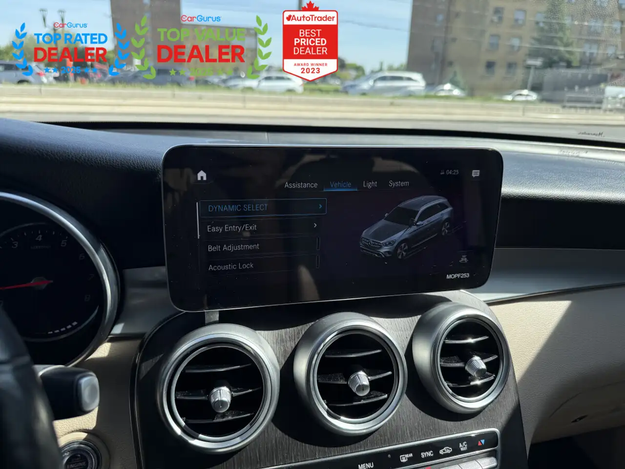 Mercedes-Benz GLC снимка Mercedes-Benz GLC