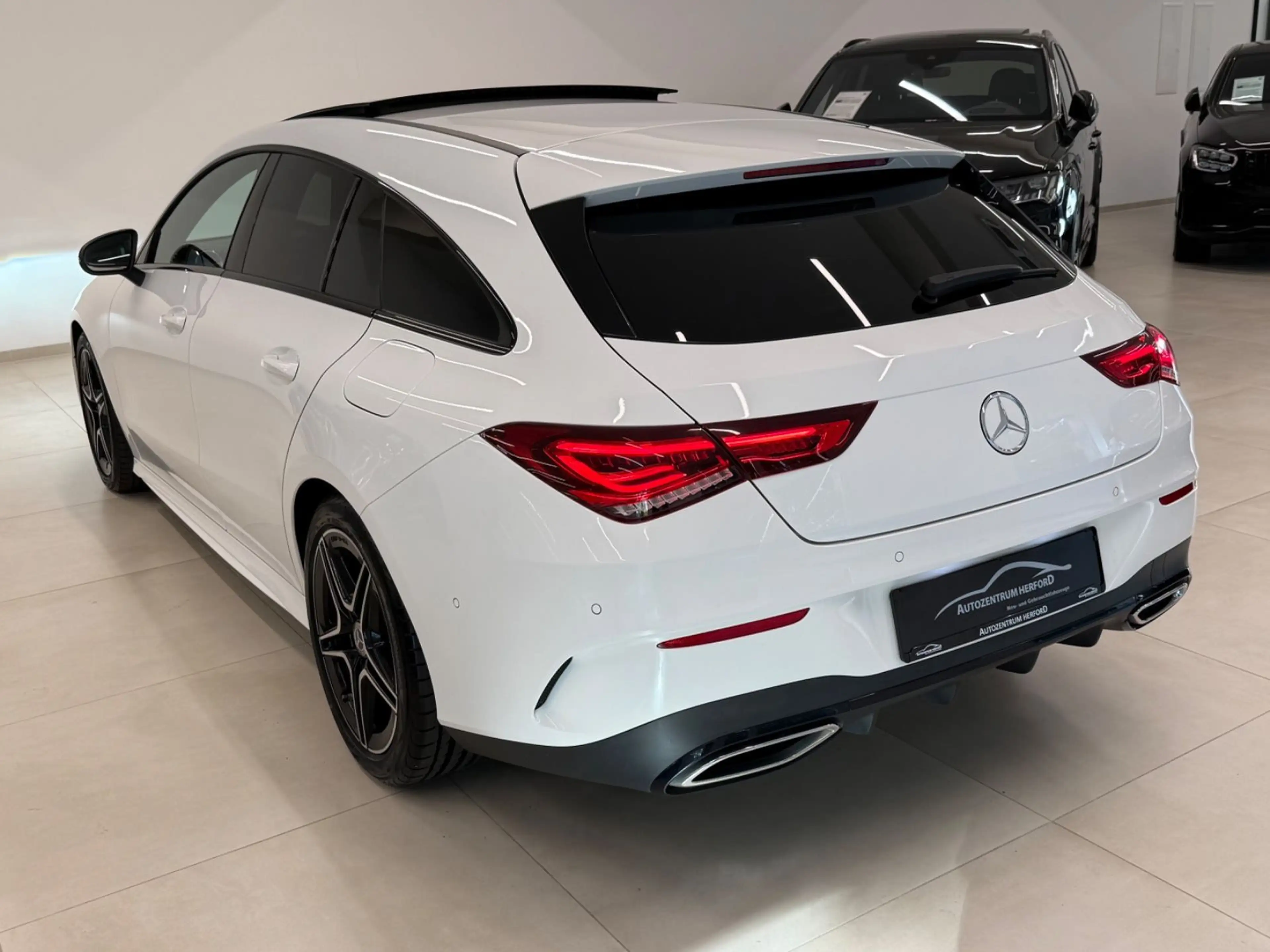 Mercedes-Benz CLA 220 4 Matic AMG Line Pano — photo 6