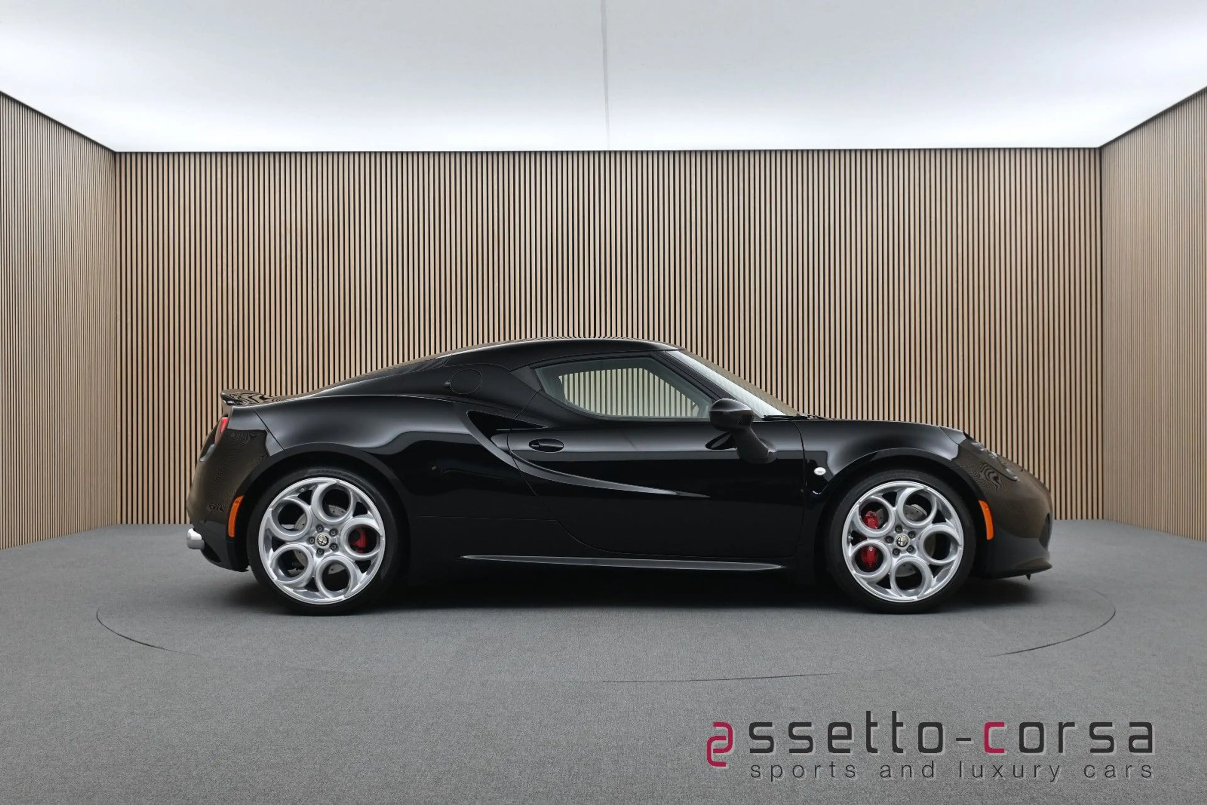 Alfa Romeo 4C *Carbon*10.379km*Classic Rims* Service history — photo 5