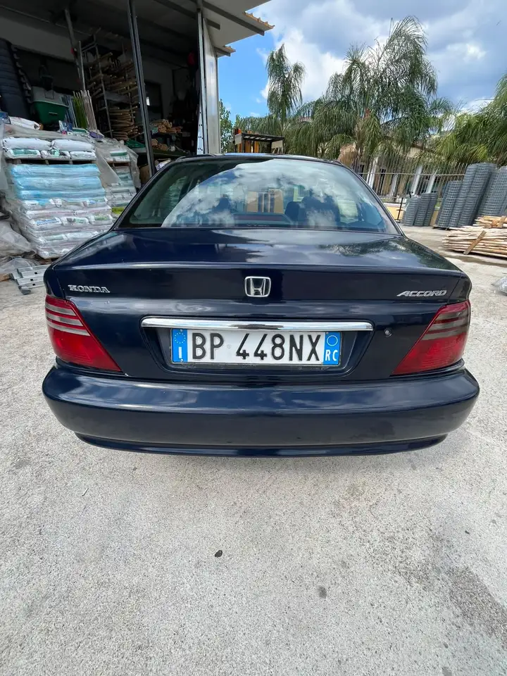 Honda Accord 1.8i ES, foto 3