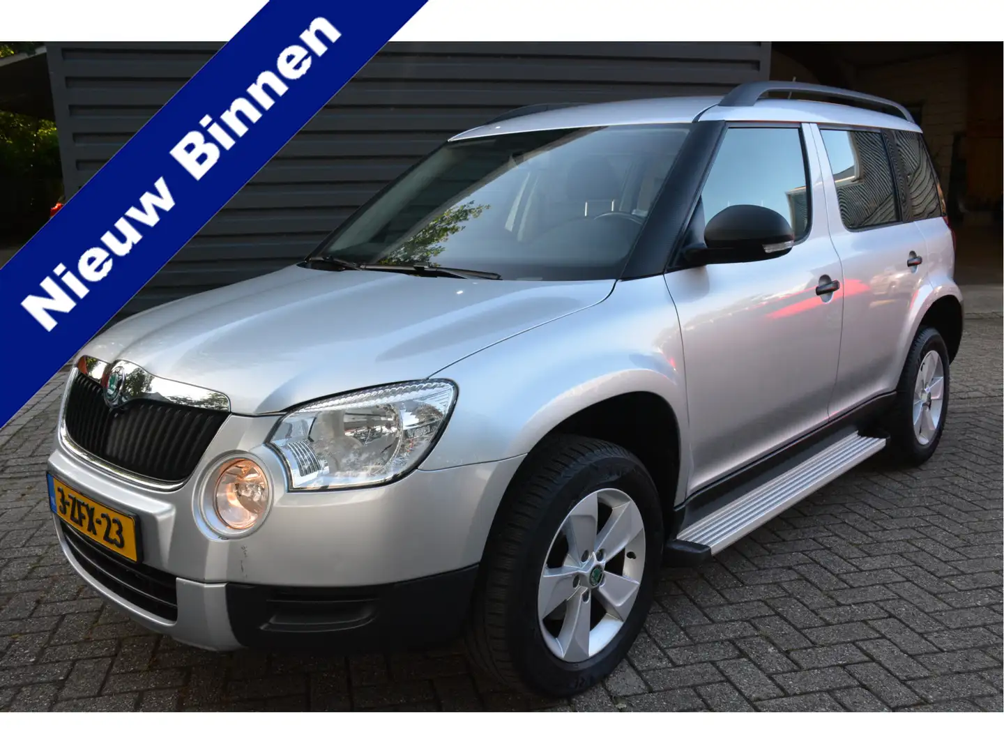 Skoda Yeti 1.2 TSI Comfort Airco Grijs - 1