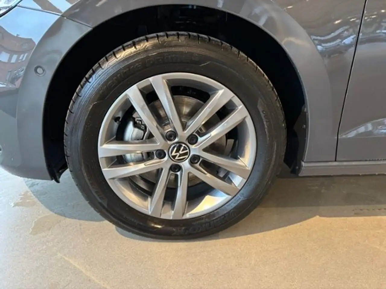 Volkswagen Touran 1.5 TSI Comfortline | AHK | 7-Sitzer | Na 5