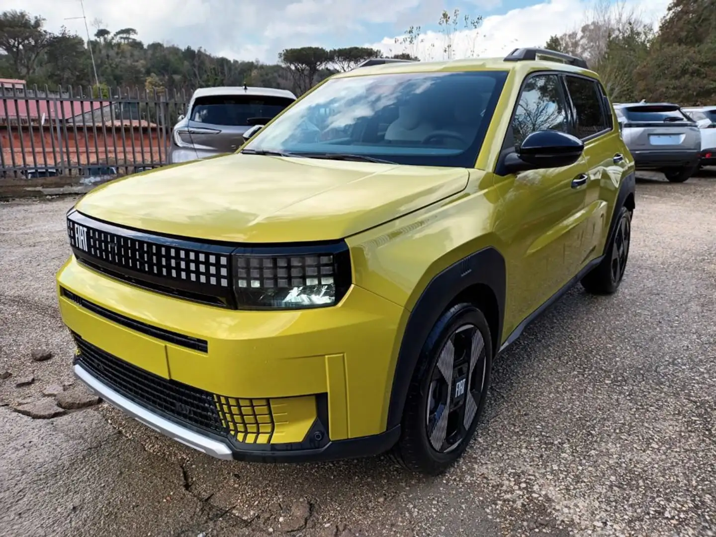 Fiat Grande Panda 1200 HYBRID LA PRIMA 110CV AUT NAV CARPLAY CAM"17 Gelb - 2