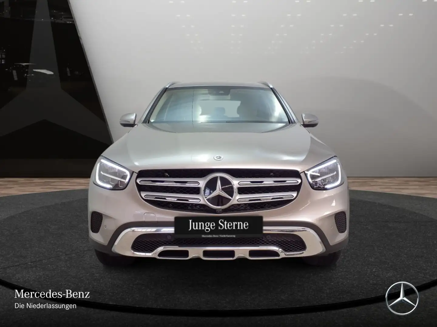 Mercedes-Benz GLC 300 e 4M 360+LED+KEYLESS+9G Silber - 2