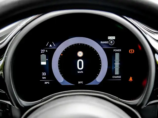 Fiat 500e view 9
