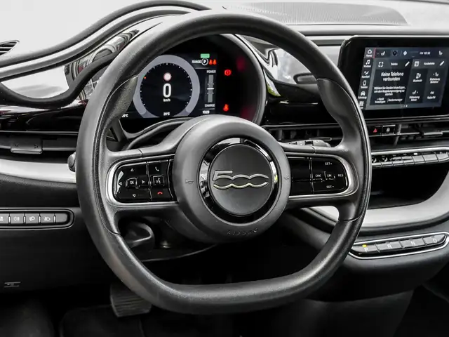 Fiat 500e view 8