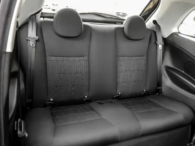 Fiat 500e view 4