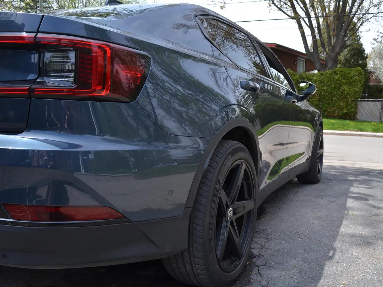 Polestar 2 снимка Polestar 2