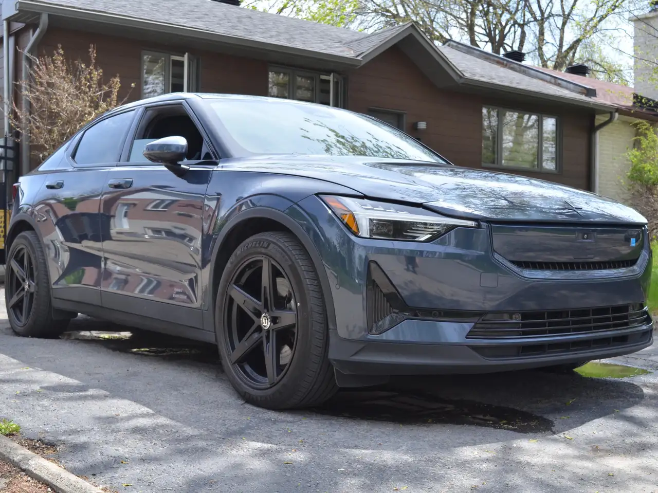 Polestar 2 снимка Polestar 2