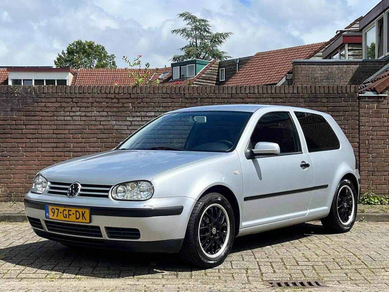 Volkswagen Golf 1.6-16V Trendline, foto 1