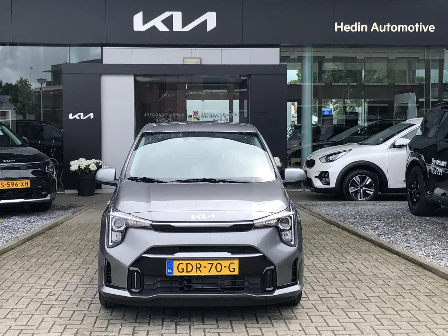Kia Picanto 1.0 DPI DynamicLine | vanaf midden augustus beschi Grijs - 2