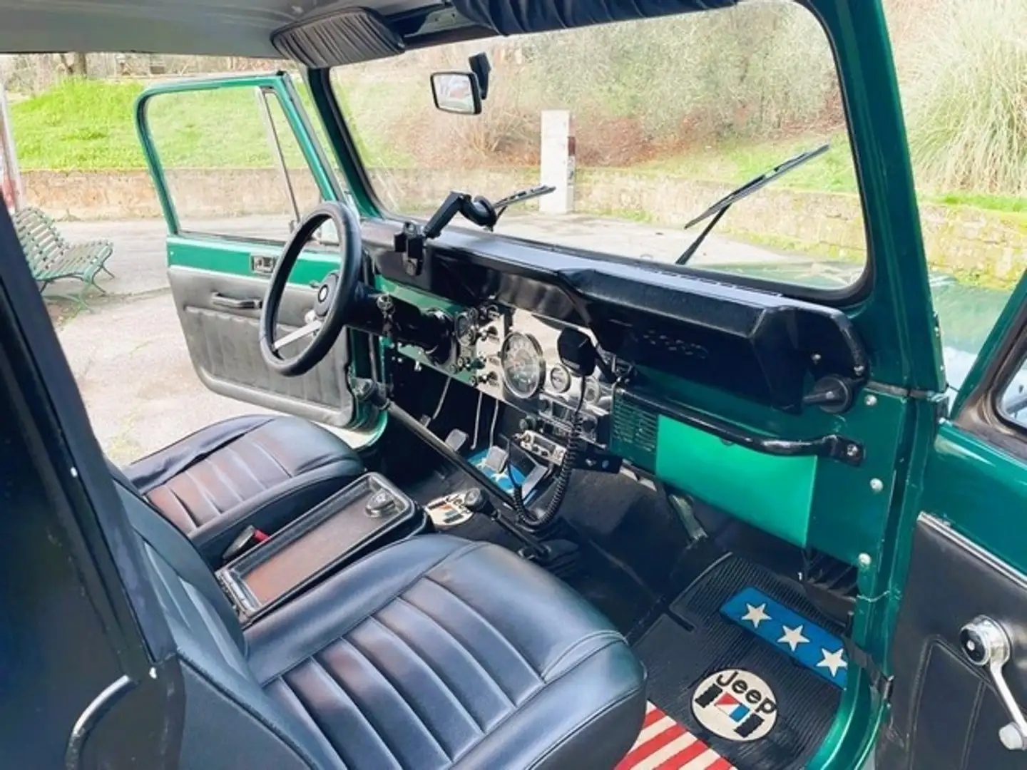 Jeep CJ-7 Renegade - 2