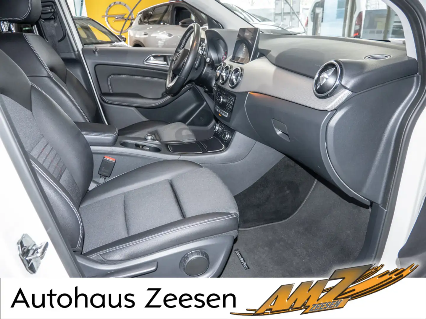 Mercedes-Benz B 220 d Urban Style Edition KAMERA NAVI LED Weiß - 2