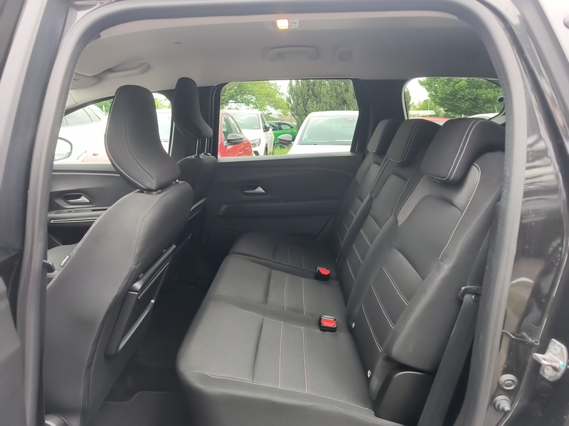 Dacia Jogger EXTREME TCe 100 ECO-G 7-SITZER KLIMA*ALLW — photo 9