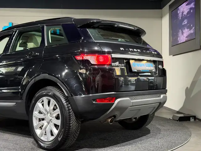 Land Rover Range Rover Evoque view 8
