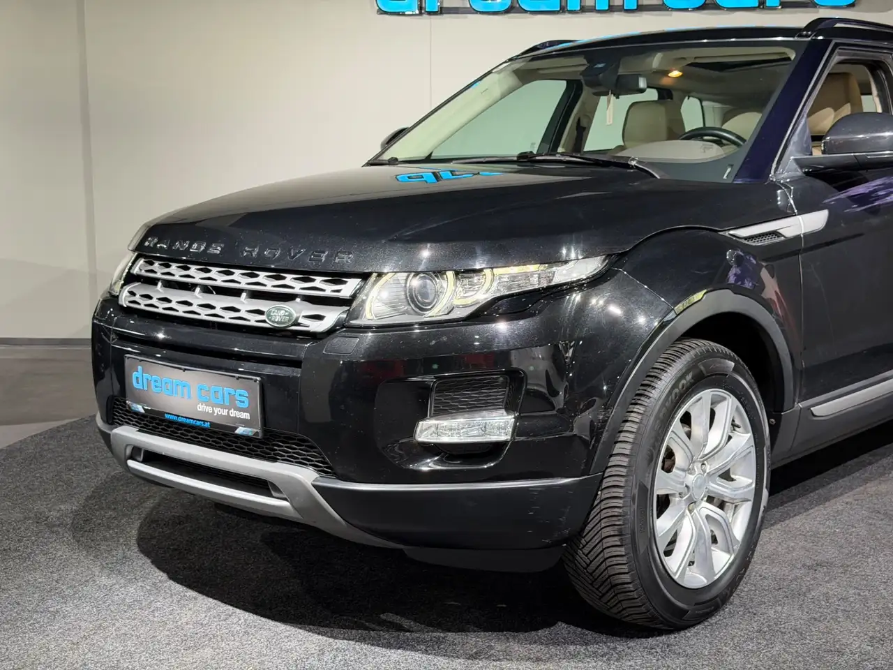 Land Rover Range Rover Evoque 2.2 TD4 Pure / 1. Besitz. / PANO / LEDER / NAVI Bild 6