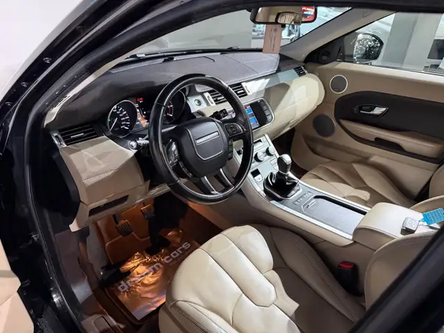 Land Rover Range Rover Evoque view 18