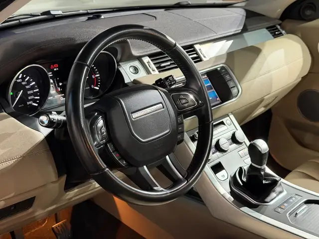 Land Rover Range Rover Evoque view 19