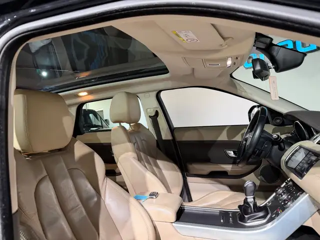 Land Rover Range Rover Evoque view 28