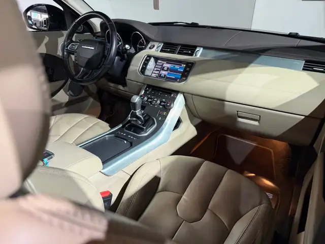 Land Rover Range Rover Evoque view 29