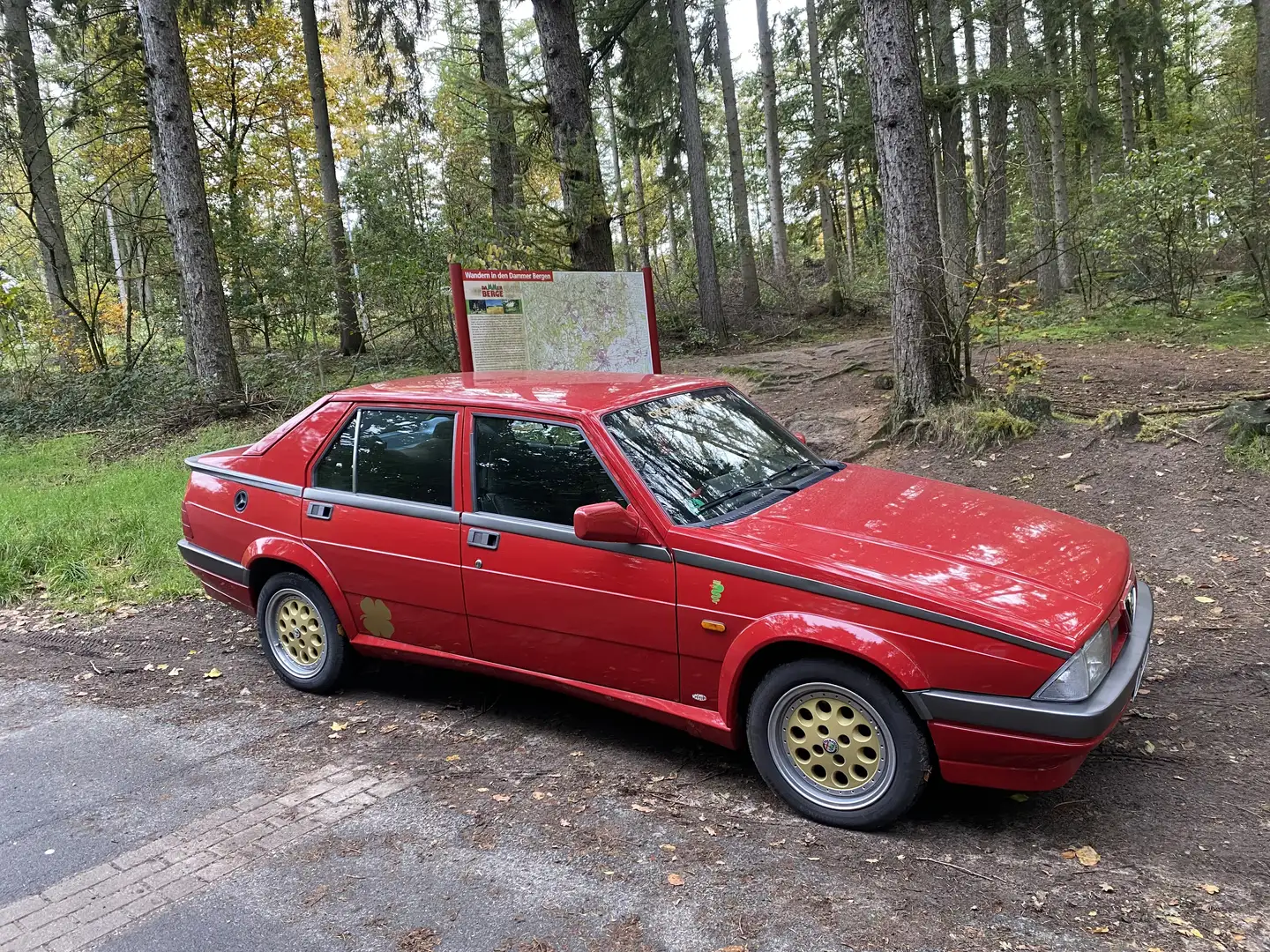 Alfa Romeo 75 1.8 IE Červená - 1