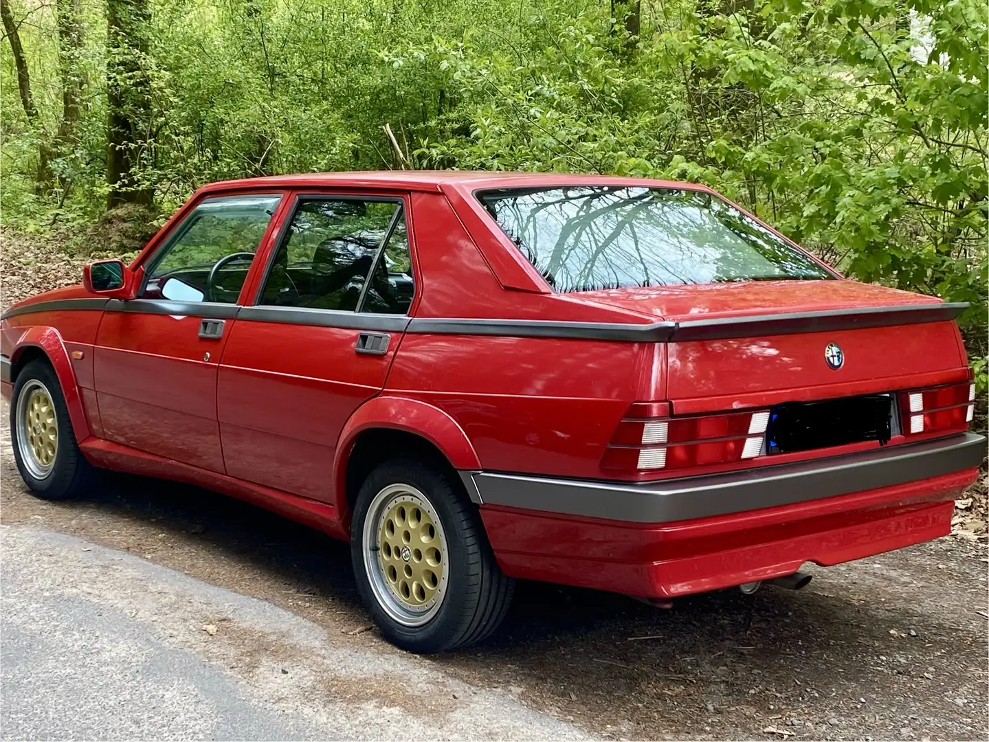 Alfa Romeo 75 1.8 IE Červená - 2