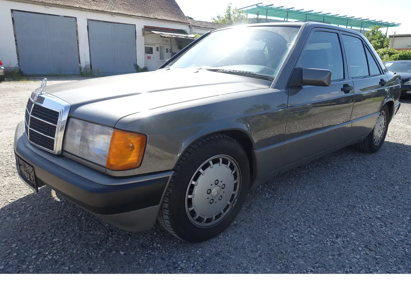 Mercedes-Benz 190 E 2.3 H-Kennz. Oldtimer eSHSD Verschl-t. neu gt Zu Gris - 1