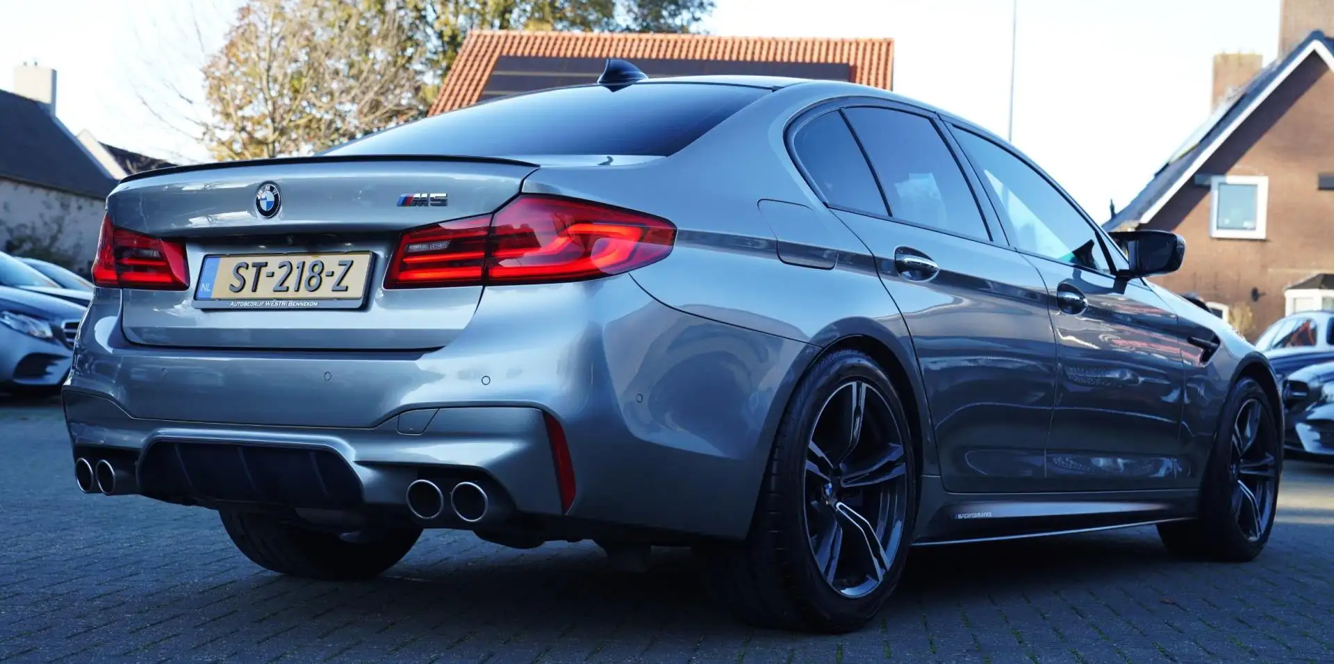 BMW M5 5-serie | Carbon | Harman/Kardon | Dealer onderhou Gris - 2