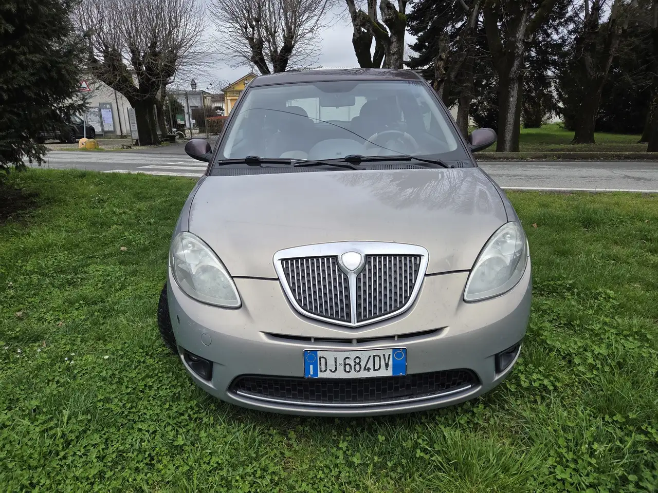 Lancia Ypsilon 1.3 mjt 16v Platino 90cv — photo 1 of 5