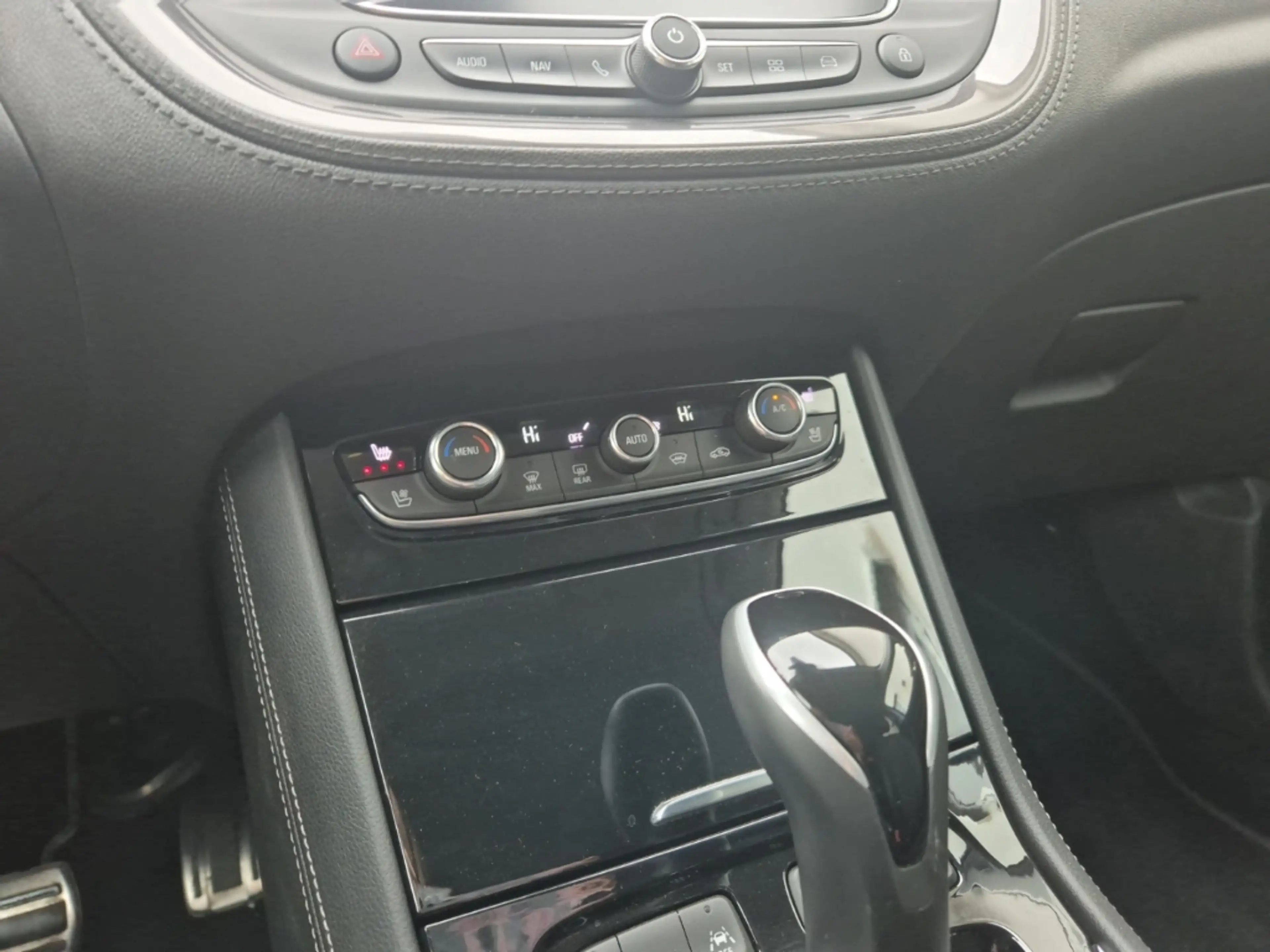 Opel Grandland X Business INNOVATION 1.6,Dashcam,Kamera+PDC,Klima — photo 15