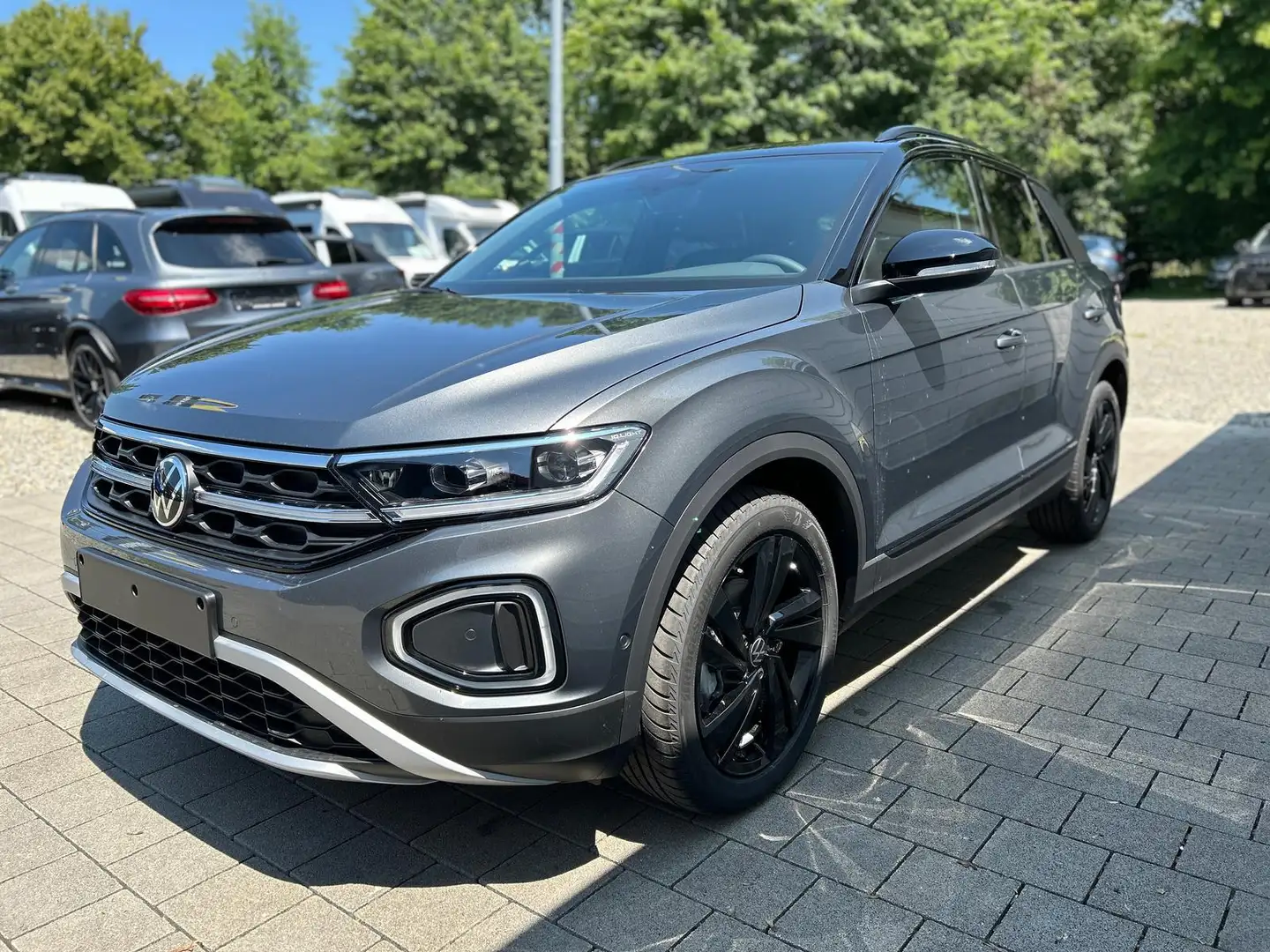 Volkswagen T-Roc Dark Line 1.5 TSI DSG *AHK*NAVI*Matrix* EasyOpe... Grau - 2