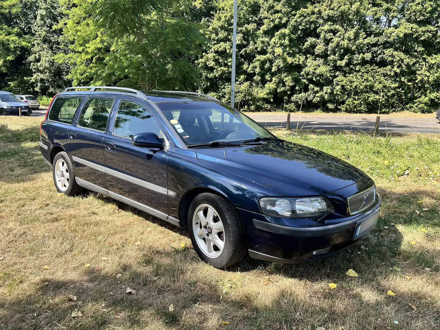 Volvo V70 V70 2.4T - 200 Summum Bleu - 1
