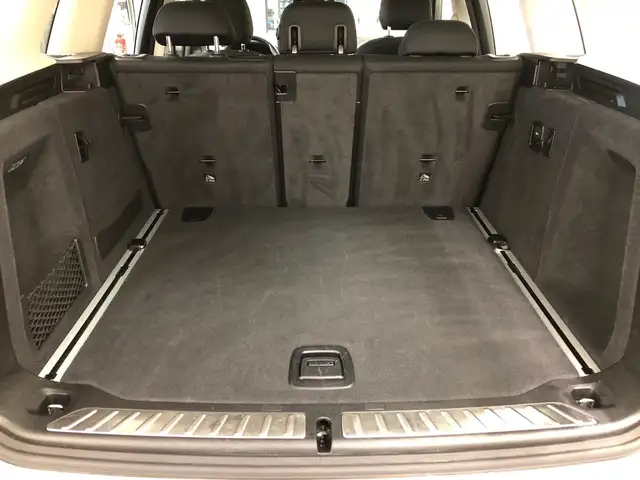 BMW X3 view 10