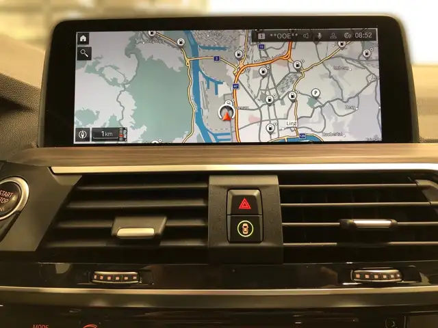 BMW X3 view 5