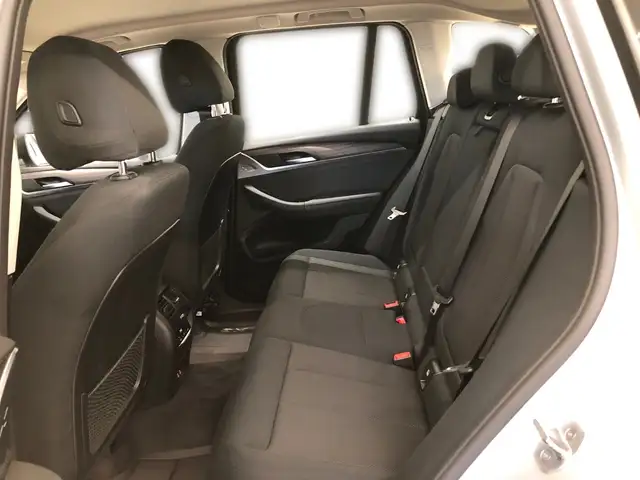 BMW X3 view 6