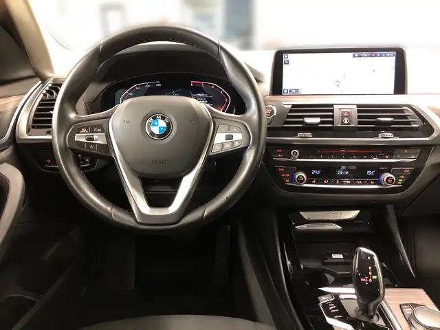 BMW X3 view 7