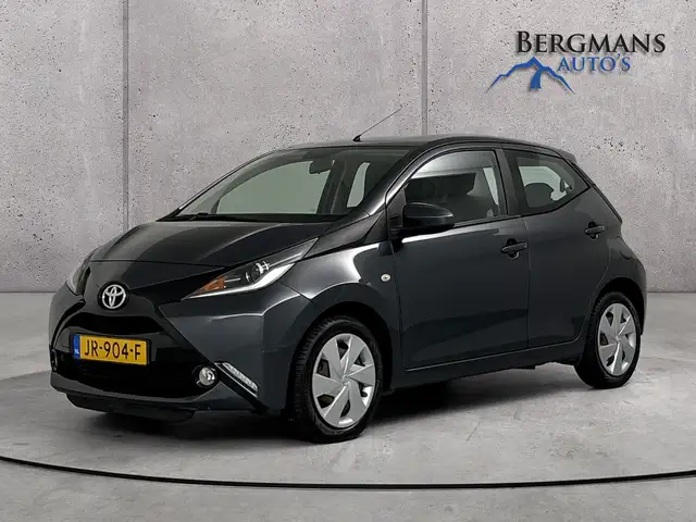 Toyota Aygo - 1.0 VVT-i x-play // CAMERA // AIRCO //