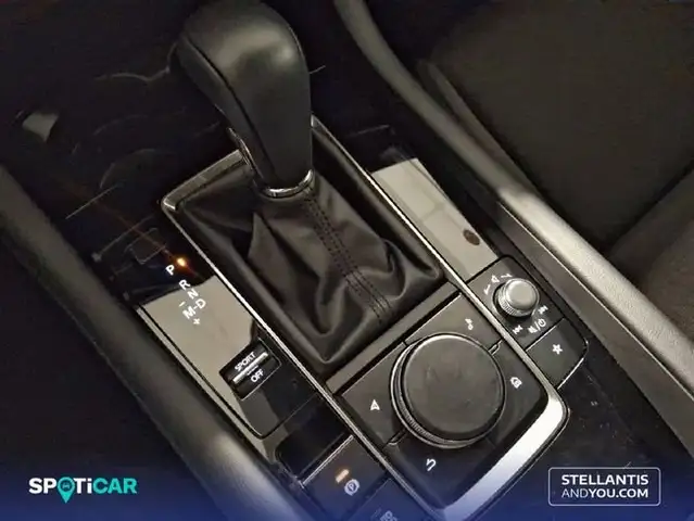 Mazda Mazda3 view 15